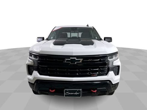 Used 2025 Chevrolet Silverado 1500 LT Trail Boss w/ Convenience Package II AWD/4WD image 3
