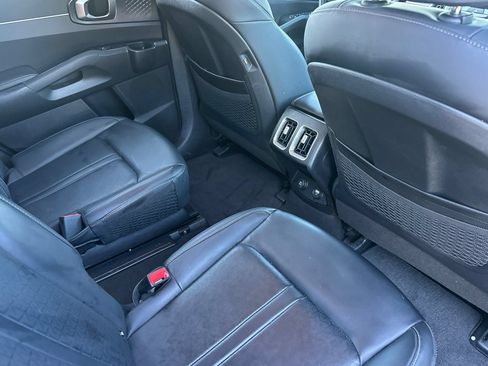 Used 2023 Kia Sorento EX FWD image 19