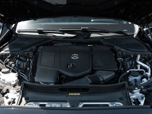 Used 2024 Mercedes-Benz E 350 4MATIC Sedan image 31