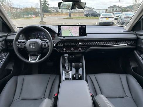Used 2025 Honda Accord Touring image 14