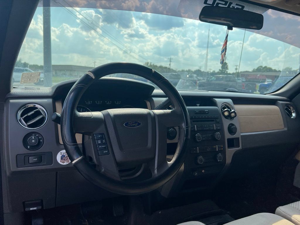 Used 2011 Ford F150 XLT w/ XLT Chrome Pkg AWD/4WD image 8