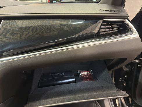 Used 2021 Cadillac XT6 Premium Luxury AWD/4WD image 24