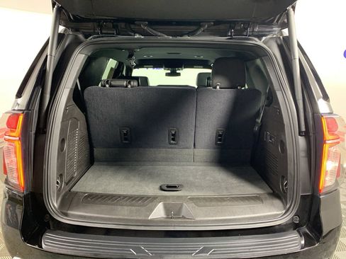 Used 2021 Chevrolet Tahoe LT w/ Luxury Package image 35