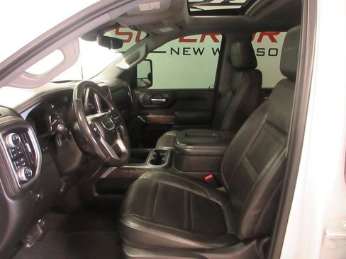 Used 2020 GMC Sierra 3500 Denali w/ Denali Ultimate Package AWD/4WD image 7