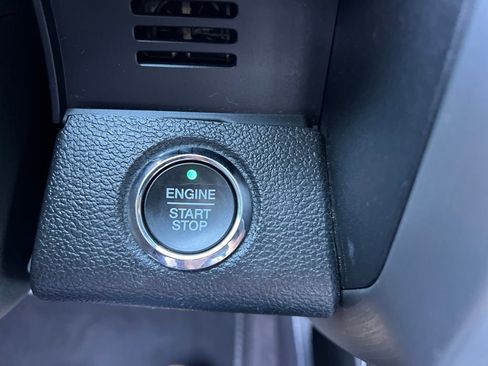 Used 2017 Ford F150 Platinum w/ Equipment Group 701A Luxury image 27