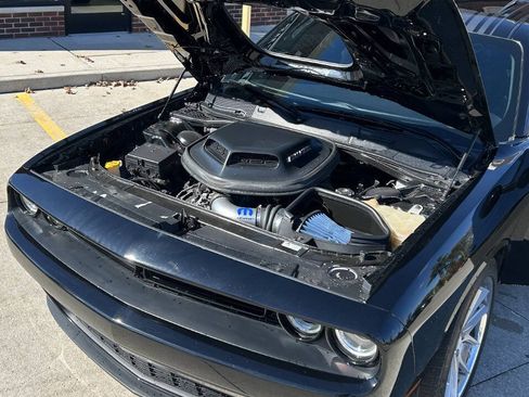 Used 2016 Dodge Challenger R/T image 39