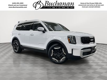 Used 2025 Kia Telluride EX w/ EX Captain's Chair Package
