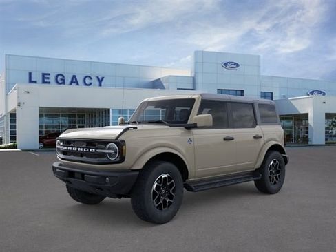 New 2026 Ford Bronco Outer Banks AWD/4WD image 1