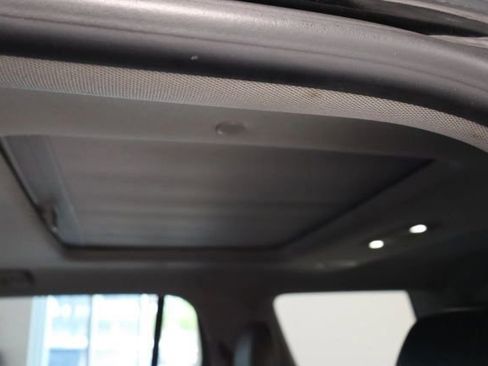 Used 2018 GMC Acadia SLT image 42