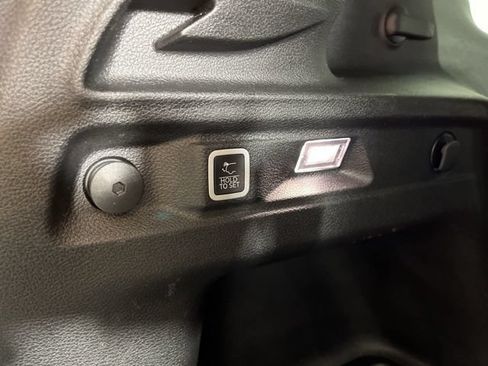 Used 2023 Jeep Grand Cherokee L Laredo w/ Luxury Tech Group I AWD/4WD image 50