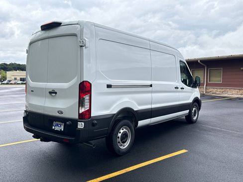 New 2027 Ford Transit 250 148 Medium Roof w/ Load Area Protection Package RWD image 5