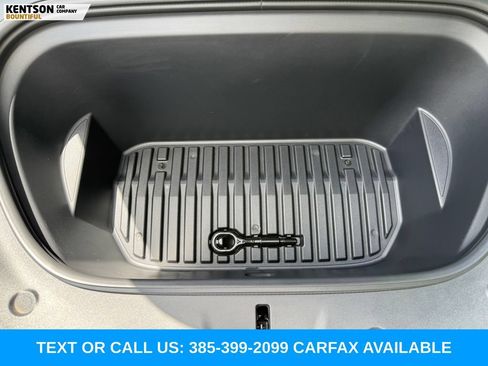 Used 2023 Tesla Model Y Long Range AWD/4WD image 32