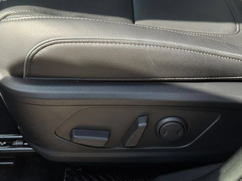 Used 2026 Hyundai Tucson Limited AWD/4WD image 21