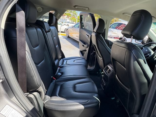 Used 2022 Ford Edge Titanium AWD/4WD image 20