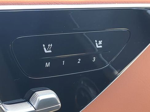 Used 2025 Mercedes-Benz C 300 Sedan image 21