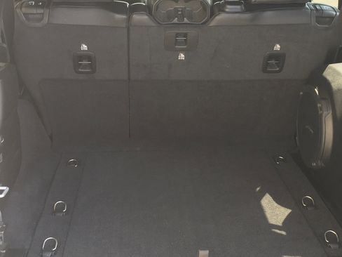 Used 2021 Jeep Wrangler Unlimited Sahara AWD/4WD image 5