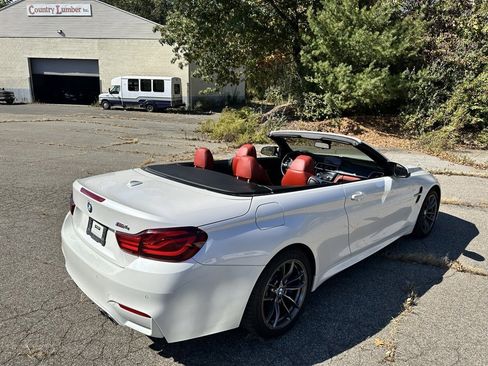 Used 2020 BMW M4 Convertible image 35