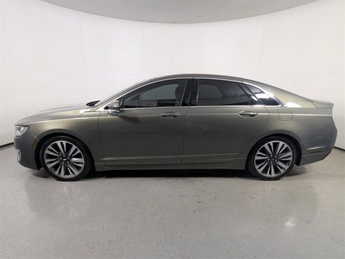 Used 2017 Lincoln MKZ Reserve image 4