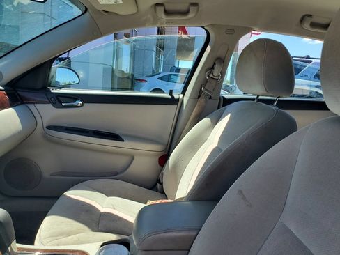 Used 2009 Chevrolet Impala LT FWD image 10