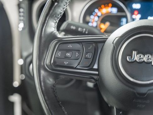 Used 2021 Jeep Gladiator Willys image 32