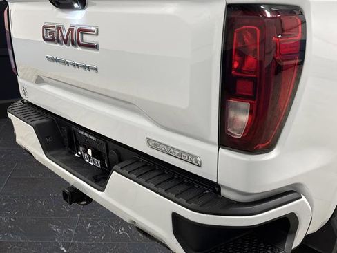 Used 2024 GMC Sierra 1500 Elevation image 31
