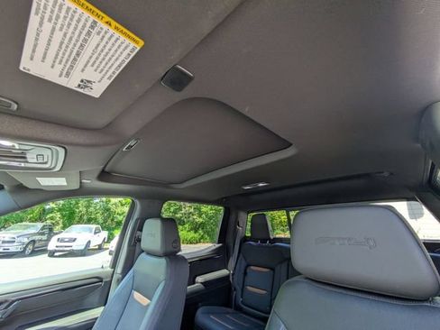 Used 2024 GMC Sierra 1500 AT4 w/ Technology Package AWD/4WD image 30