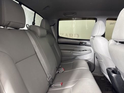 Used 2014 Toyota Tacoma 4x4 Double Cab image 18