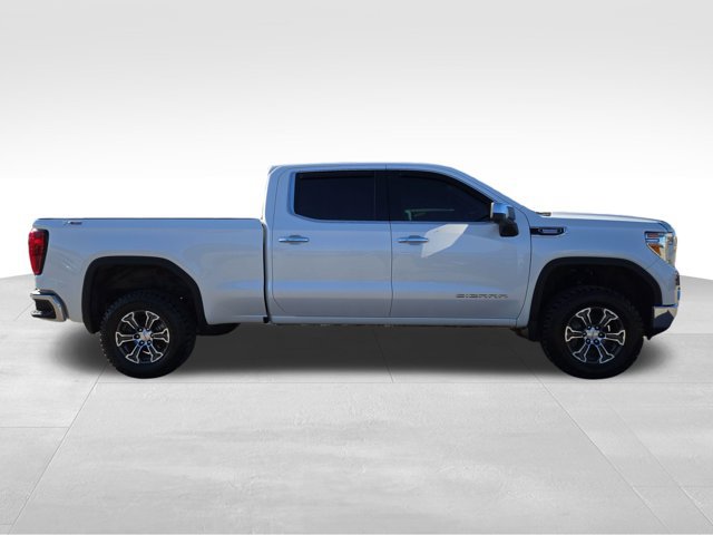 Used 2022 GMC Sierra 1500 SLT w/ Driver Alert Package II AWD/4WD image 13