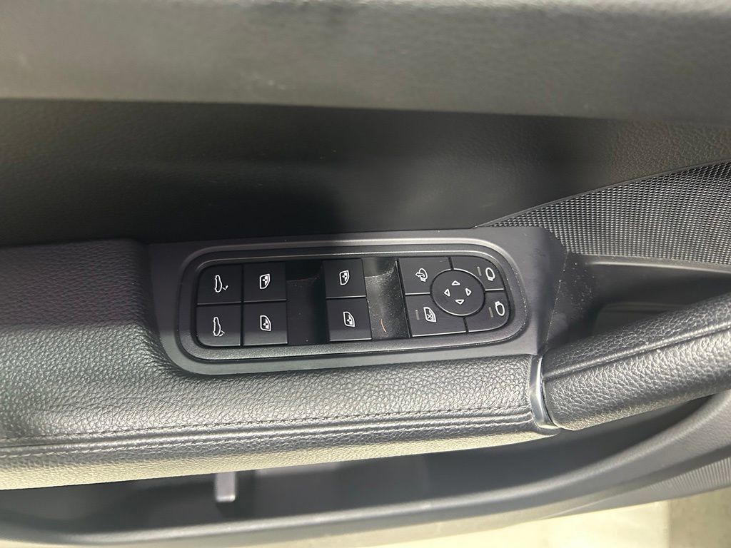 Used 2022 Porsche Cayenne Coupe AWD/4WD image 12
