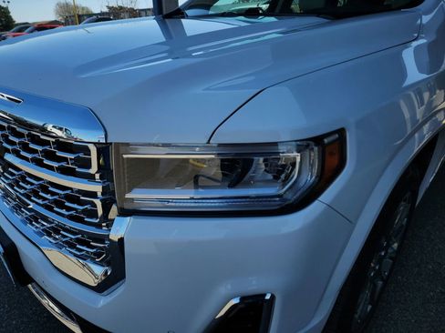 Used 2023 GMC Acadia Denali image 26