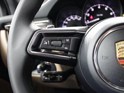 New 2026 Porsche Macan image 28