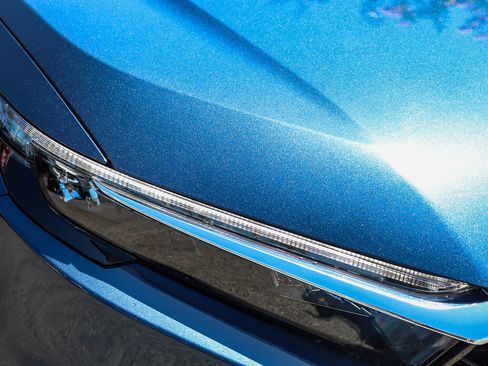 Certified 2025 Honda CR-V EX image 6