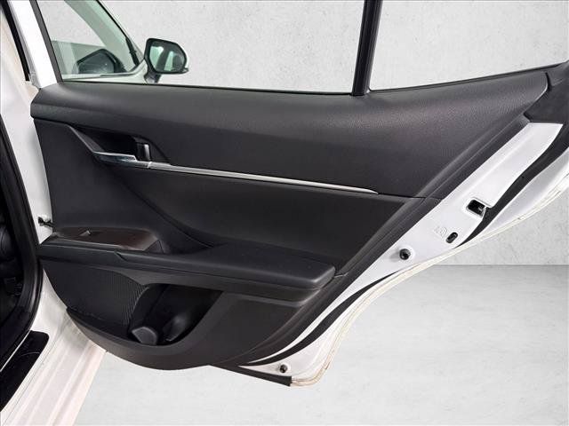 Used 2023 Toyota Camry SE FWD image 16
