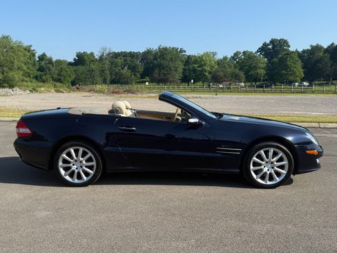 Used 2007 Mercedes-Benz SL 550 image 8