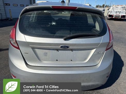 Used 2015 Ford Fiesta SE image 11