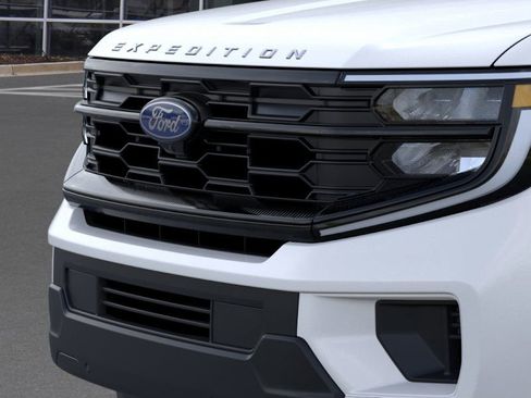 New 2026 Ford Expedition Active image 36
