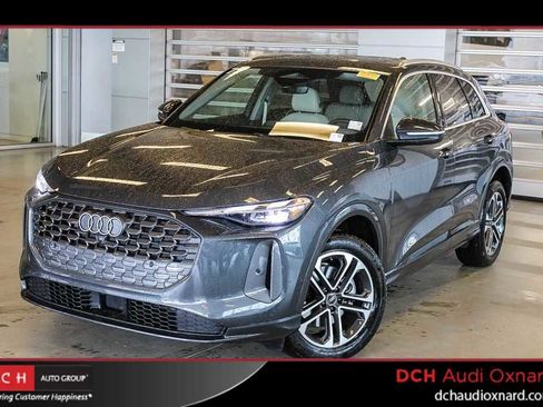 Used 2025 Audi Q5 Premium w/ 19" Wheel Package AWD/4WD image 1