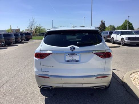 Used 2022 Buick Enclave Premium FWD image 4