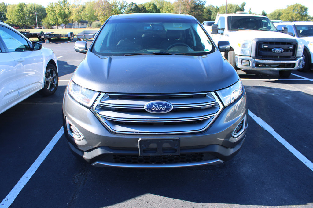 Used 2017 Ford Edge SEL w/ Equipment Group 201A AWD/4WD image 2