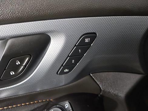 Used 2020 Chevrolet Traverse Premier AWD/4WD image 44