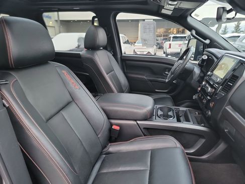 Used 2022 Nissan Titan PRO-4X w/ Pro-4x Convenience Package image 21