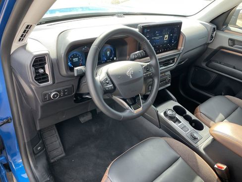 Used 2025 Ford Bronco Sport Outer Banks w/ Outer Banks Tech Package+ image 14