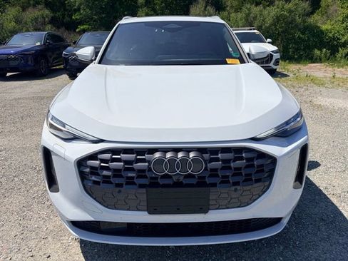 Certified 2025 Audi Q5 Premium Plus w/ Premium Plus AWD/4WD image 2