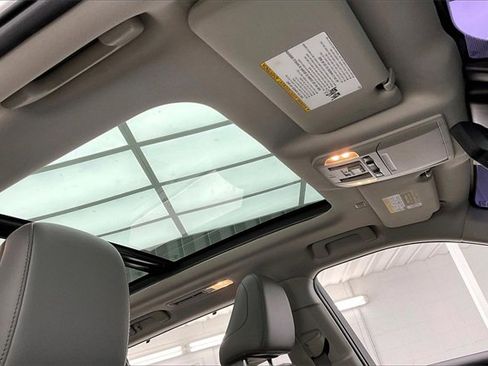 Used 2021 Toyota Highlander Platinum image 13