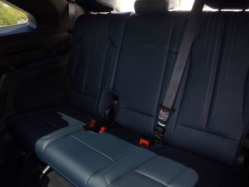 Used 2025 Cadillac Escalade IQ Luxury 2 w/ LPO, Premium Carpet Package AWD/4WD image 19