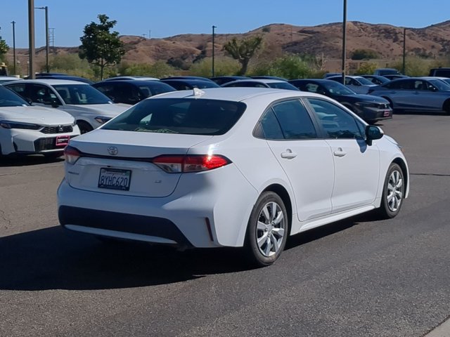 Used 2020 Toyota Corolla LE FWD image 5
