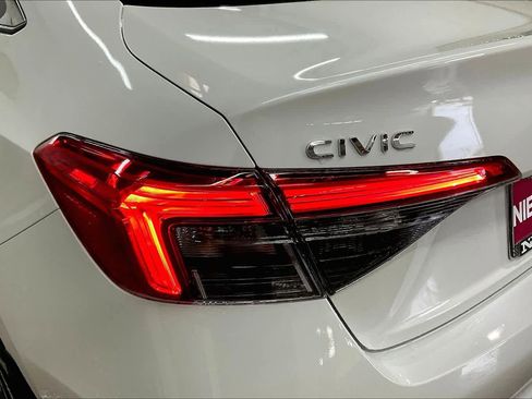 Used 2024 Honda Civic EX image 32