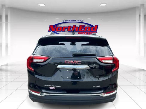Used 2024 GMC Terrain SLT w/ Infotainment Package II AWD/4WD image 4