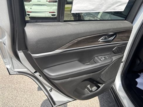 New 2026 Jeep Grand Cherokee Limited AWD/4WD image 23