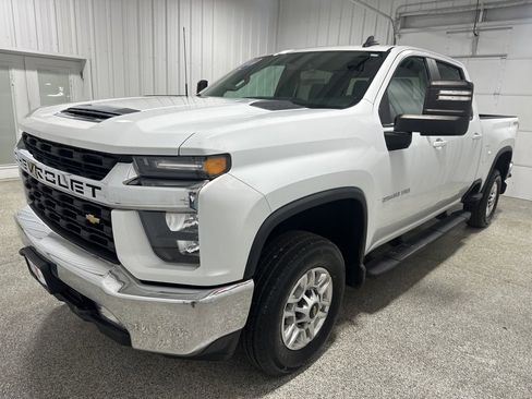 Used 2020 Chevrolet Silverado 2500 LT w/ Convenience Package image 5